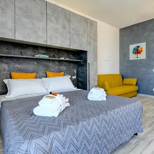 https://holiday-apartments-brenzone.hotelinveneto.com